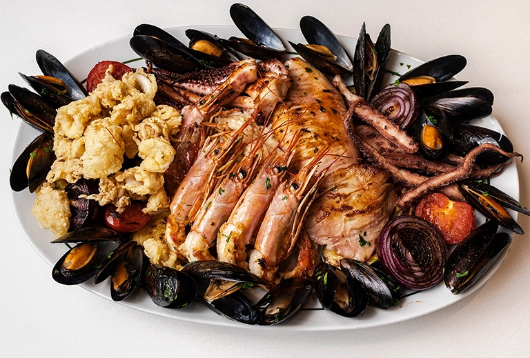 Platou Cu Fructe De Mare La Grătar