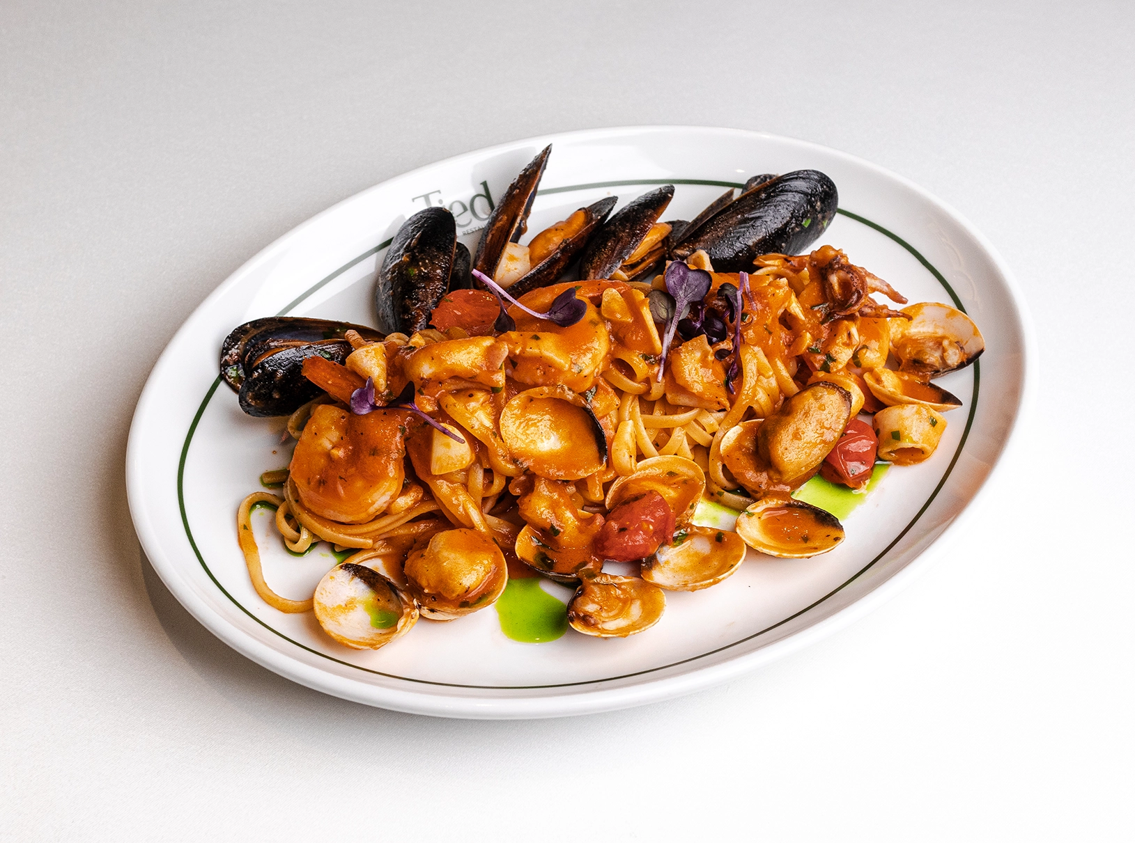 Linguini Cu Fructe De Mare