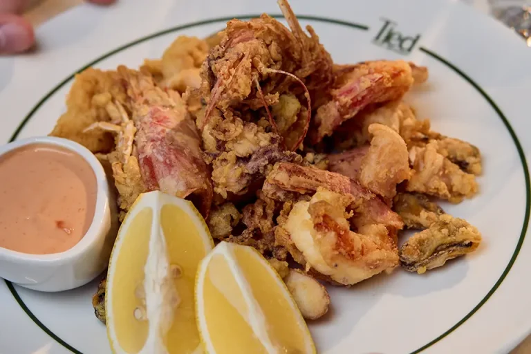 Fritto Misto Cu Sos Cocktail